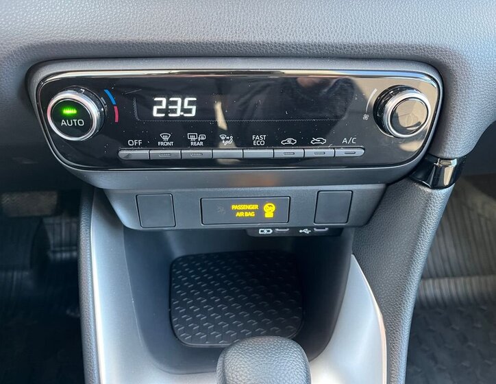 Toyota Yaris Hatchback 1,5 l 68 kw