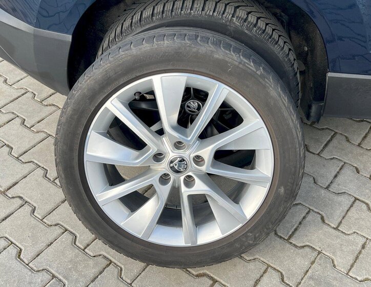 Škoda Karoq SUV / Terénní 1,5 l 110 kw