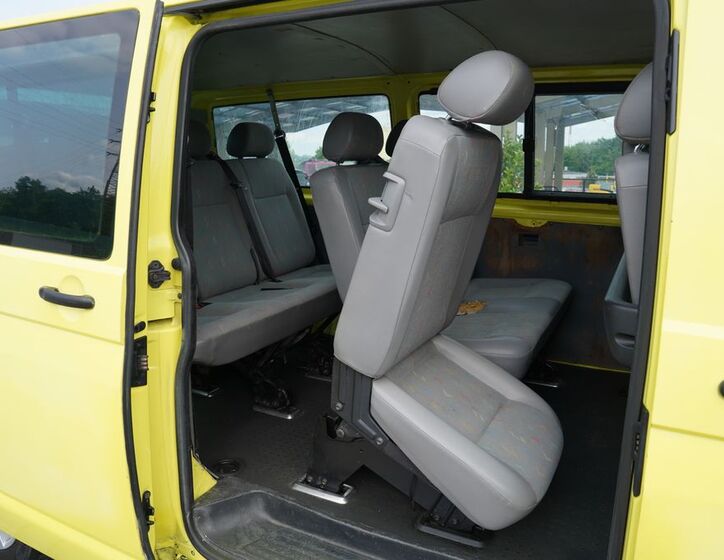 Volkswagen Caravelle 17