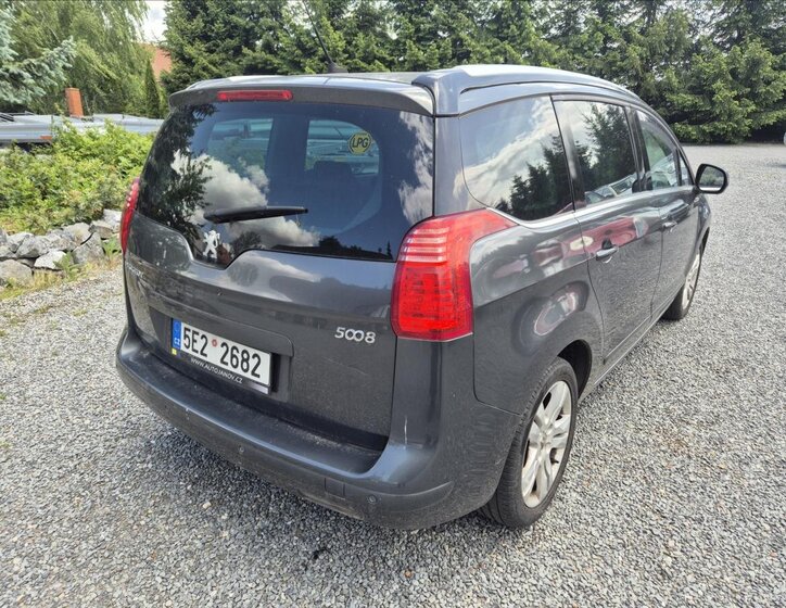 Peugeot 5008 Kombi 1,6 l 115 kw