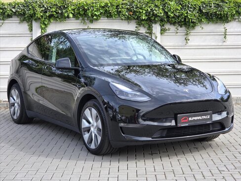 Tesla Model Y SUV / Terénní 0,0 378 kw