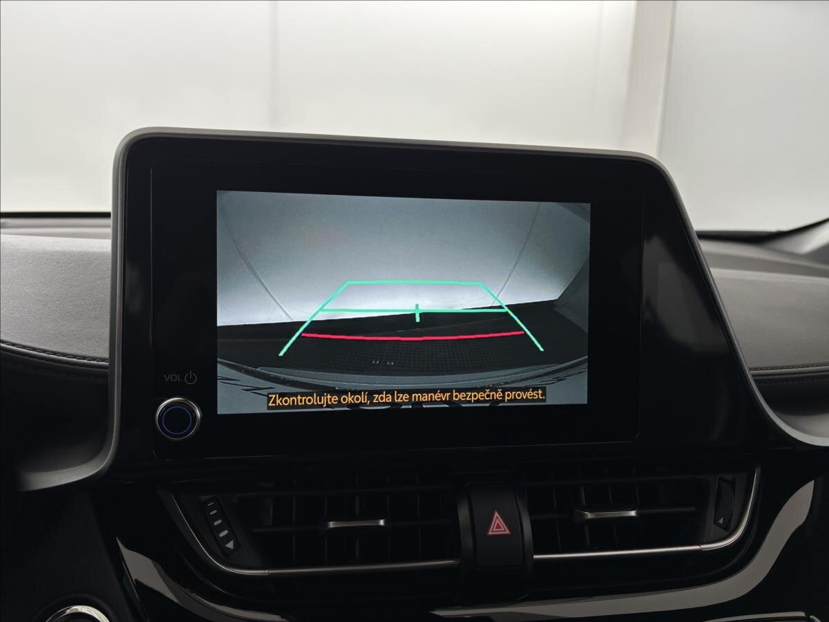 Toyota C-HR SUV 2,0 l 135 kw