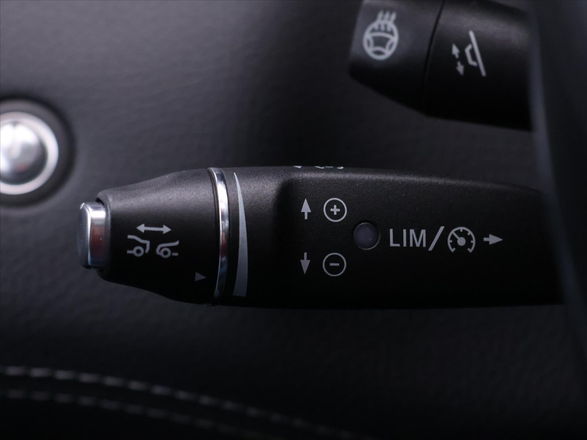 Mercedes-Benz Třídy S Kupé 5,5 l 430 kw