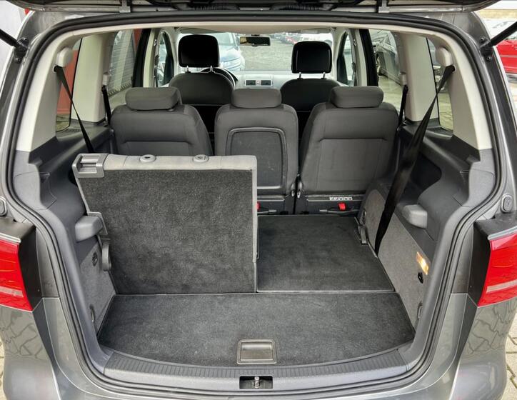 Volkswagen Touran 16