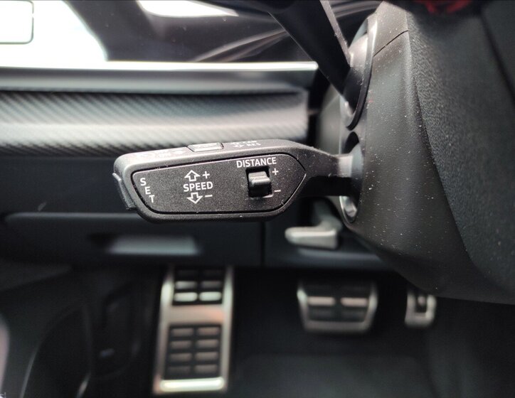 Audi Q8 SUV / Terénní 3,0 l 210 kw