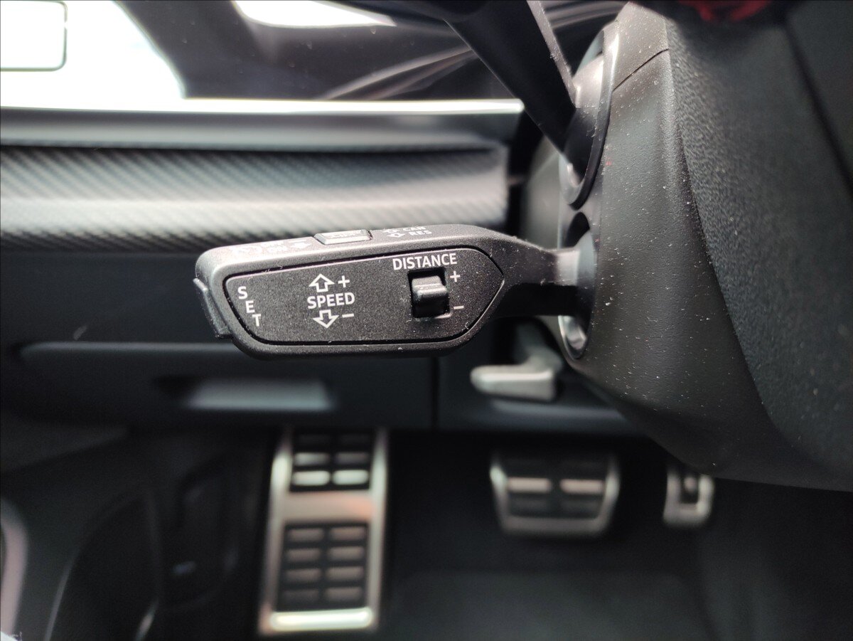 Audi Q8 SUV / Terénní 3,0 l 210 kw