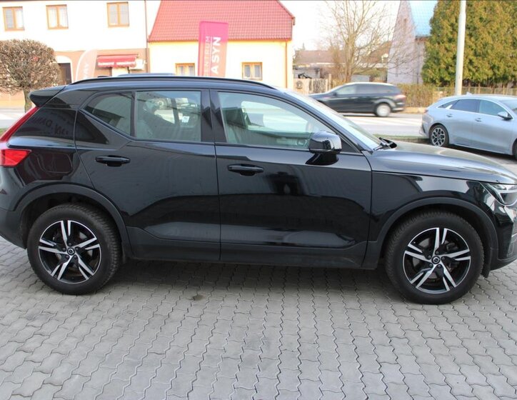 Volvo XC40 Kombi 2,0 l 145 kw