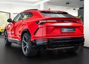 Lamborghini Urus 4