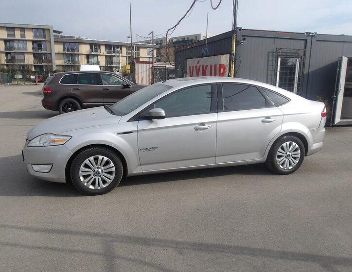Ford Mondeo Hatchback 2,0 l 103 kw