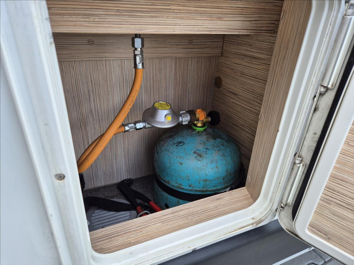 Peugeot Ostatní Ostatní 2,0 l 120 kw