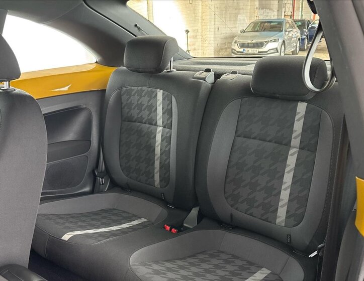 Volkswagen Beetle Hatchback 1,2 l 77 kw