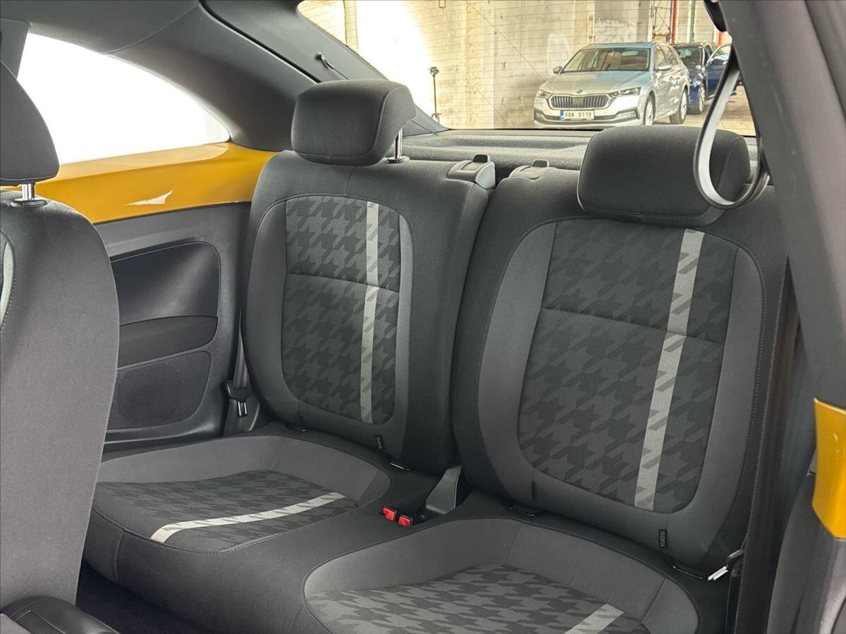Volkswagen Beetle Hatchback 1,2 l 77 kw