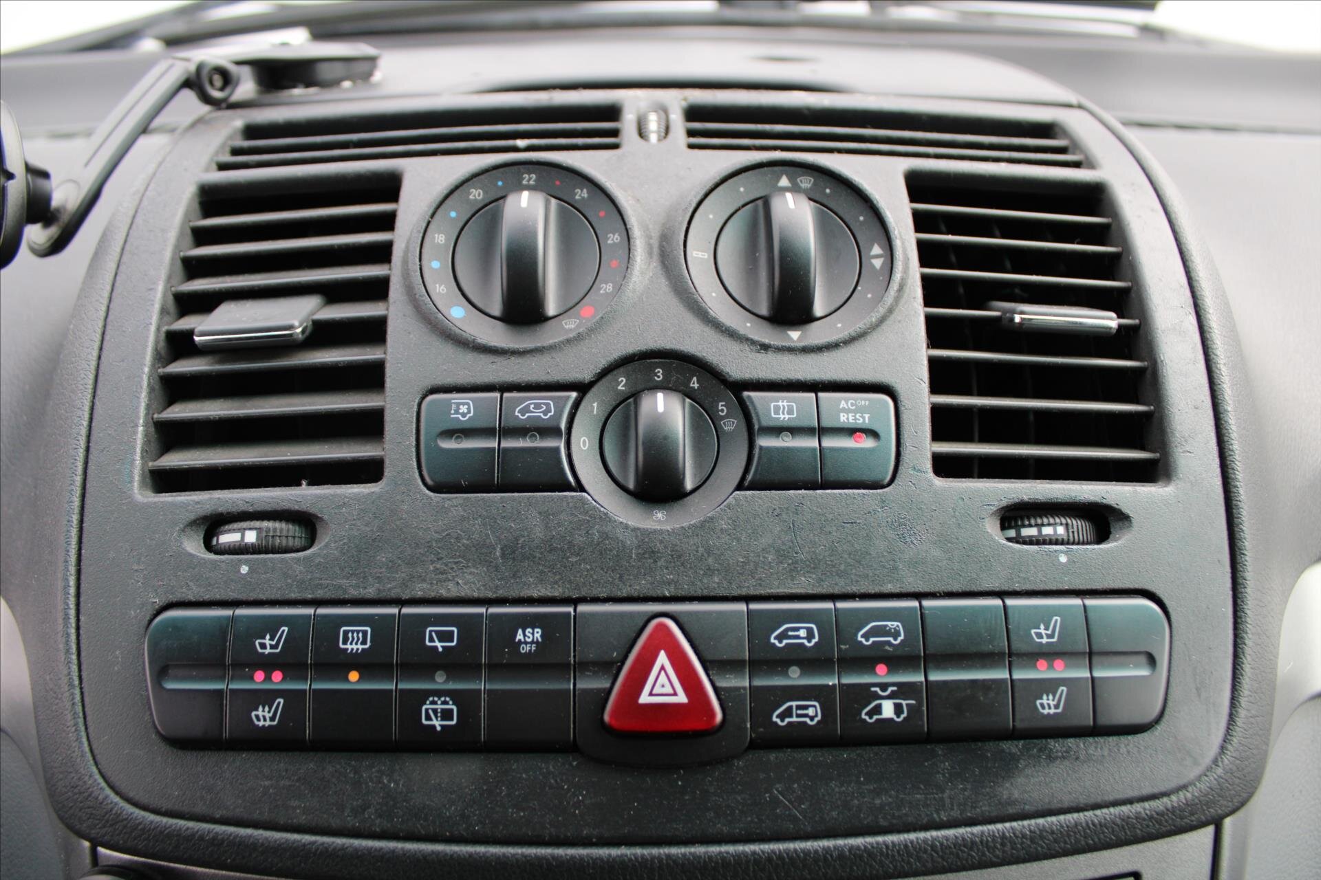 Mercedes-Benz Viano Kombi 2,1 l 110 kw