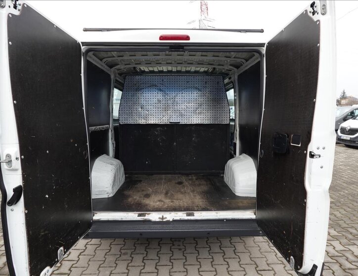 Peugeot Boxer Ostatní 2,2 l 81 kw