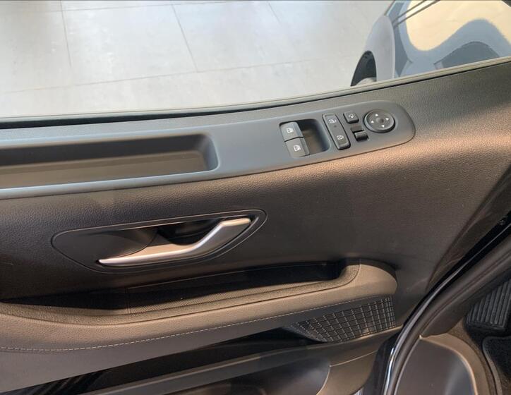 Hyundai Staria 20
