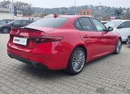 Alfa Romeo Giulia Sedan / Limuzína 2,1 l 110 kw