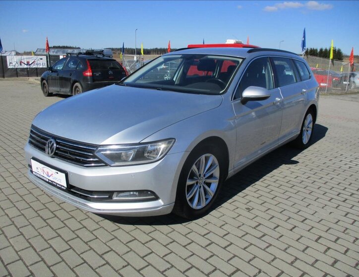 Volkswagen Passat 1