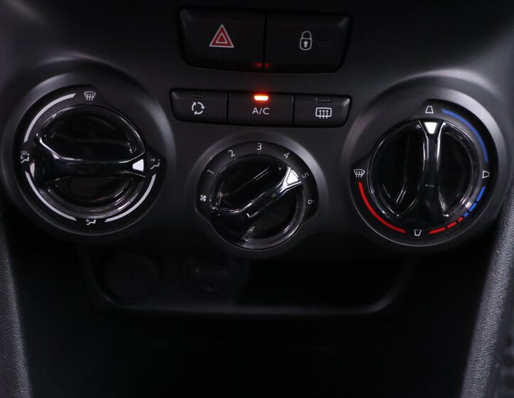 Peugeot 208 Hatchback 1,2 l 60 kw