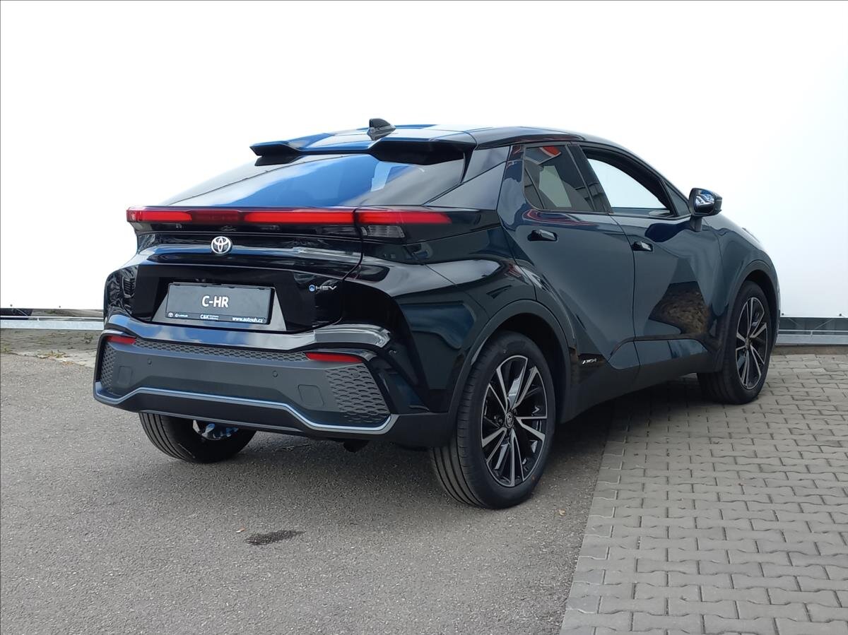 Toyota C-HR SUV / Terénní 2,0 l 112 kw
