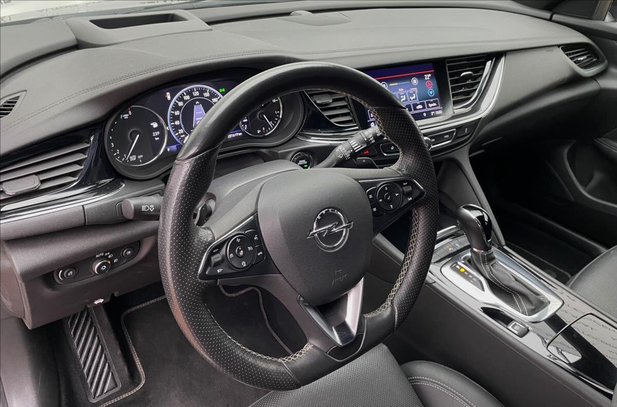 Opel Insignia Kombi 1,5 l 121 kw