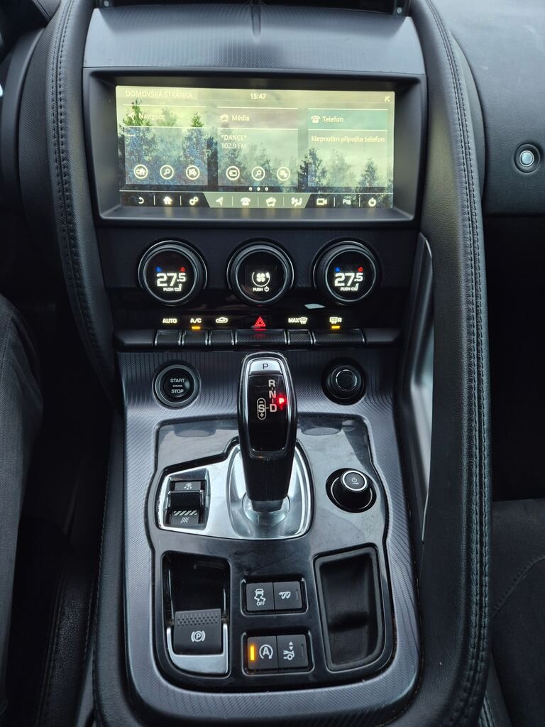 Jaguar F-Type Kupé 2,0 l 221 kw