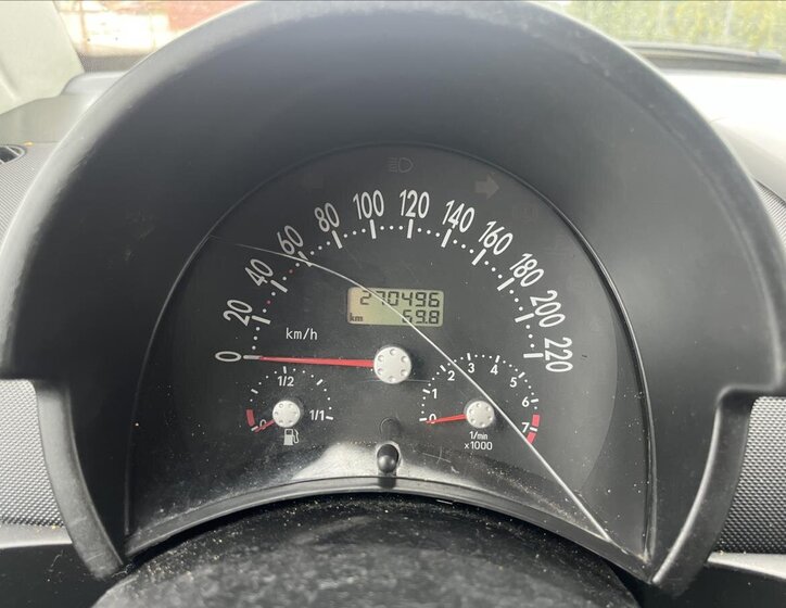 Volkswagen New Beetle Hatchback 1,6 l 74 kw