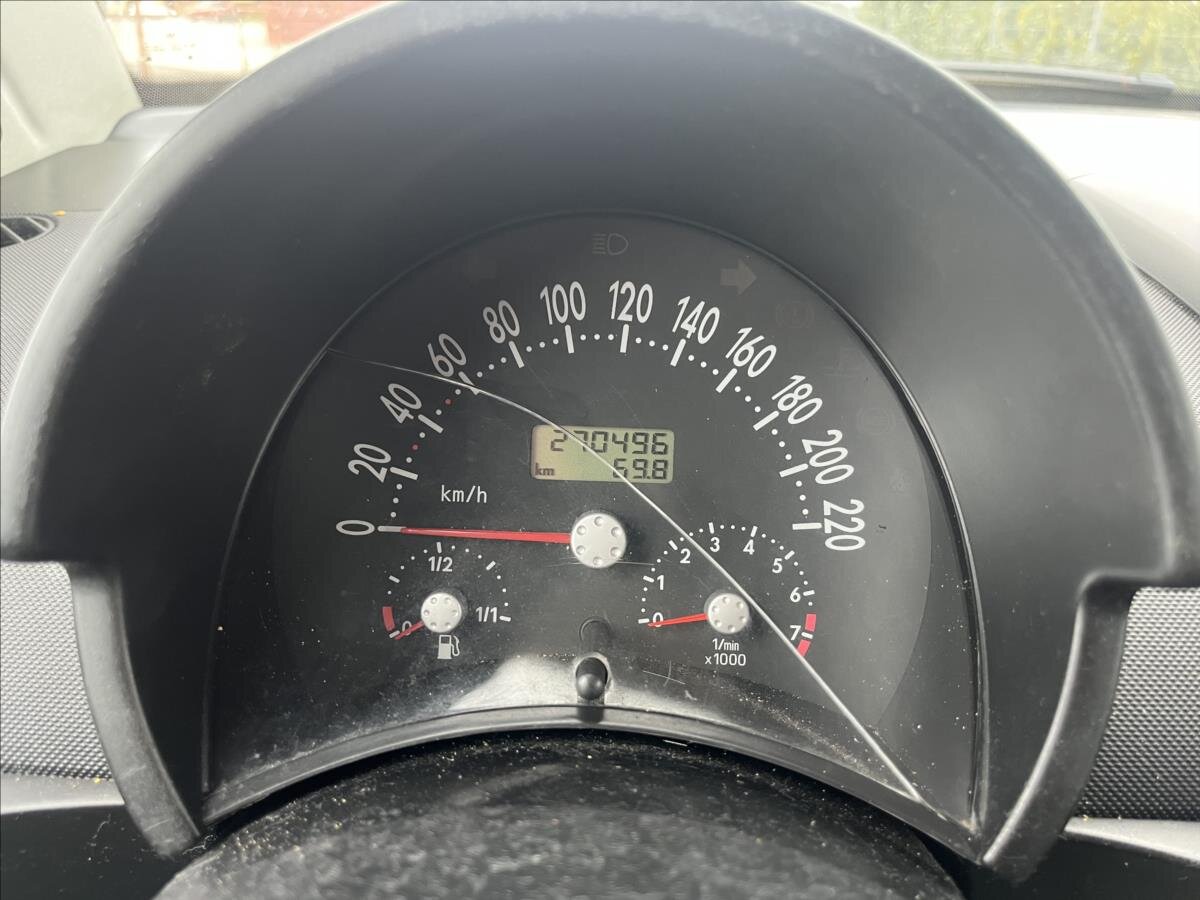 Volkswagen New Beetle Hatchback 1,6 l 74 kw