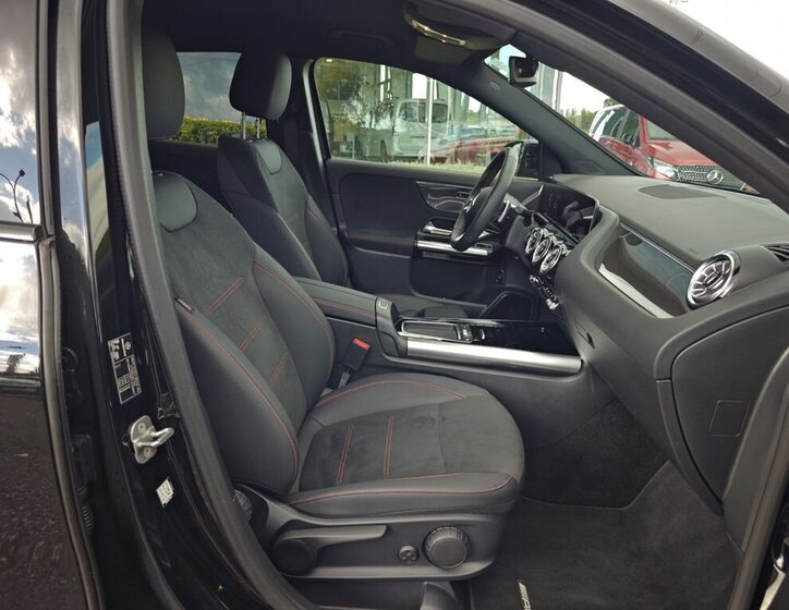 Mercedes-Benz GLA 16