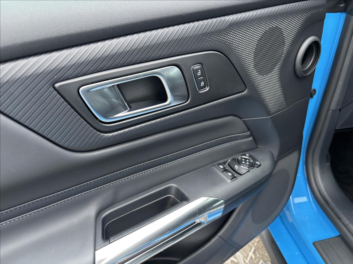 Ford Mustang Kupé 5,0 l 328 kw