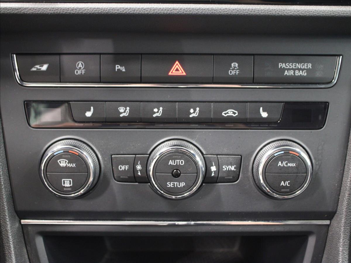 Seat Leon Hatchback 2,0 l 195 kw