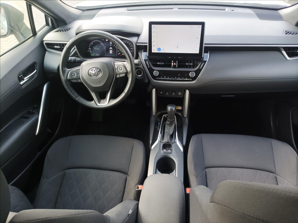 Toyota Corolla Cross SUV / Terénní 2,0 l 112 kw