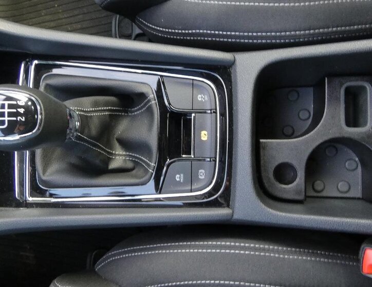 Škoda Karoq SUV / Terénní 1,5 l 110 kw