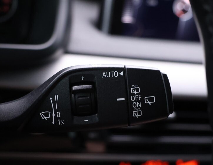 BMW X5 SUV / Terénní 3,0 l 230 kw