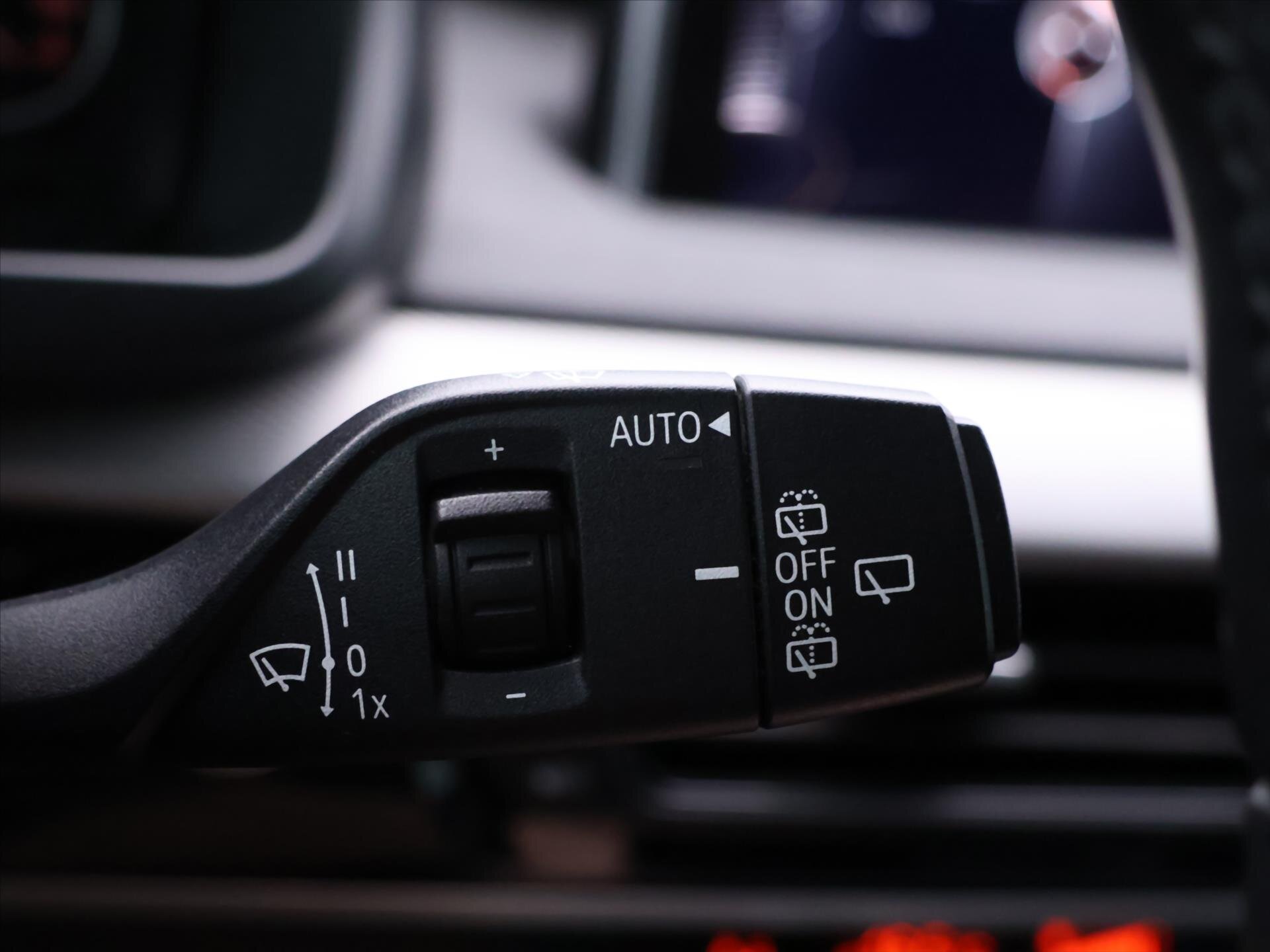 BMW X5 SUV / Terénní 3,0 l 230 kw