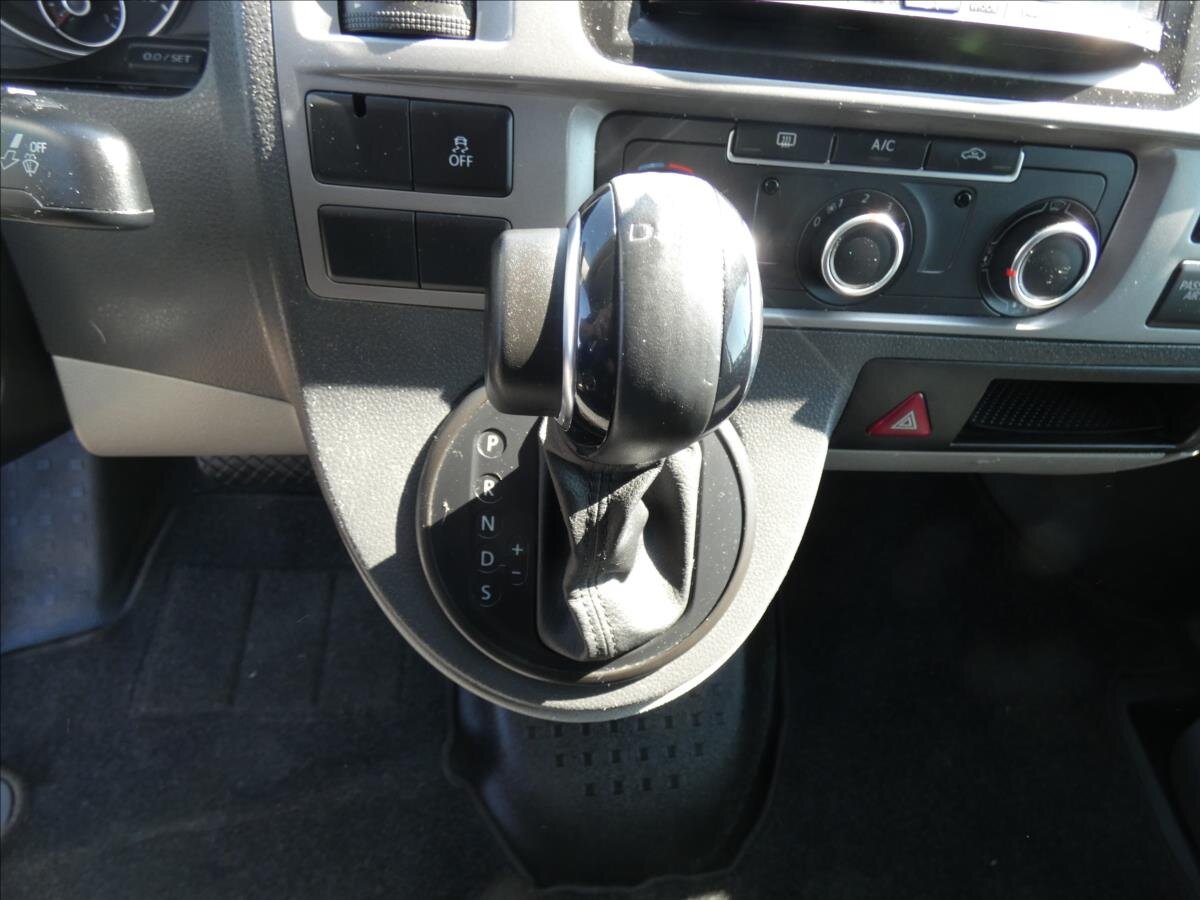 Volkswagen Transporter Skříň 2,0 l 103 kw