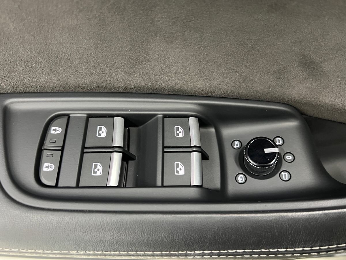 Audi SQ8 SUV 4,0 l 373 kw