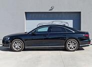 Audi A8 8