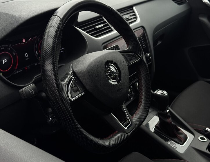 Škoda Octavia Liftback 2,0 l 180 kw