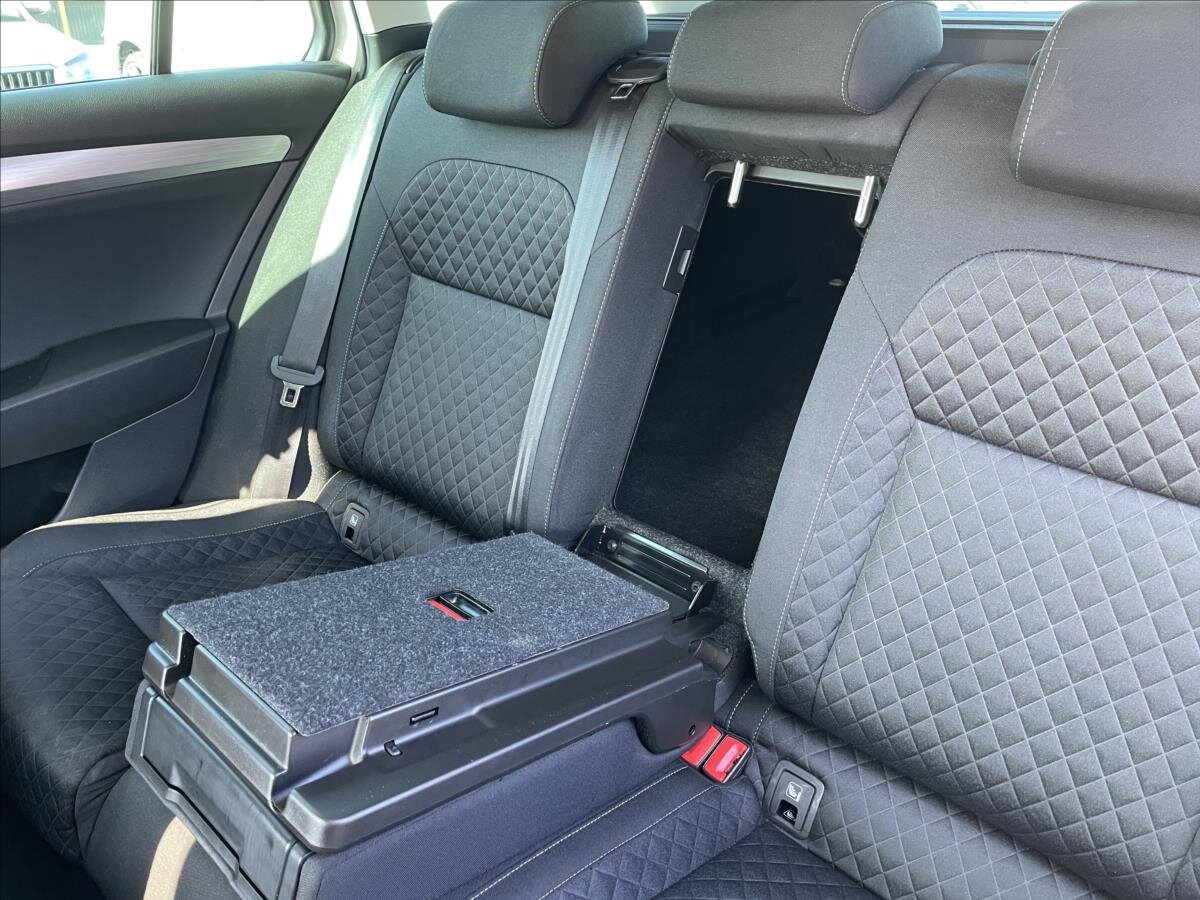 Škoda Superb Kombi 2,0 l 110 kw