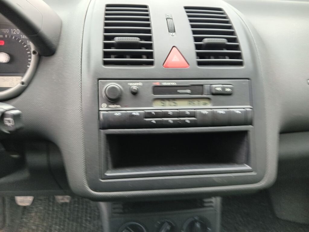 Volkswagen Polo Hatchback 999,0 37 kw