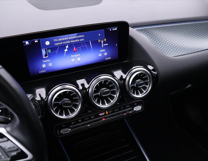 Mercedes-Benz GLA SUV / Terénní 2,0 l 165 kw