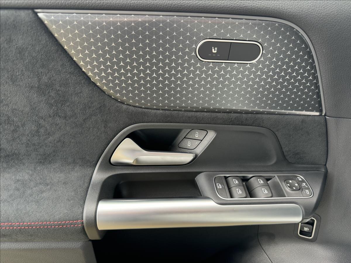 Mercedes-Benz GLA SUV / Terénní 2,0 l 110 kw