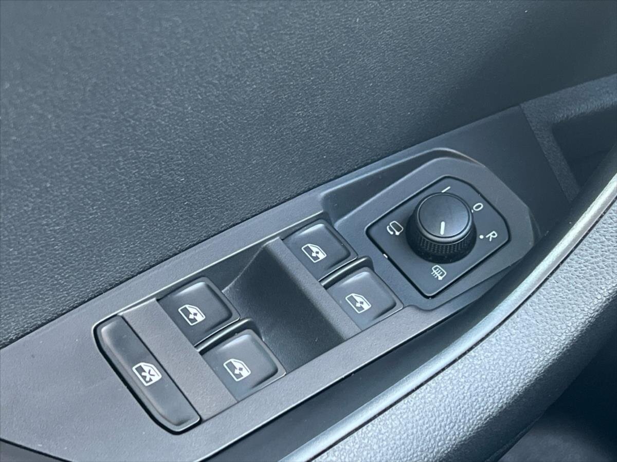 Škoda Karoq SUV / Terénní 1,5 l 110 kw