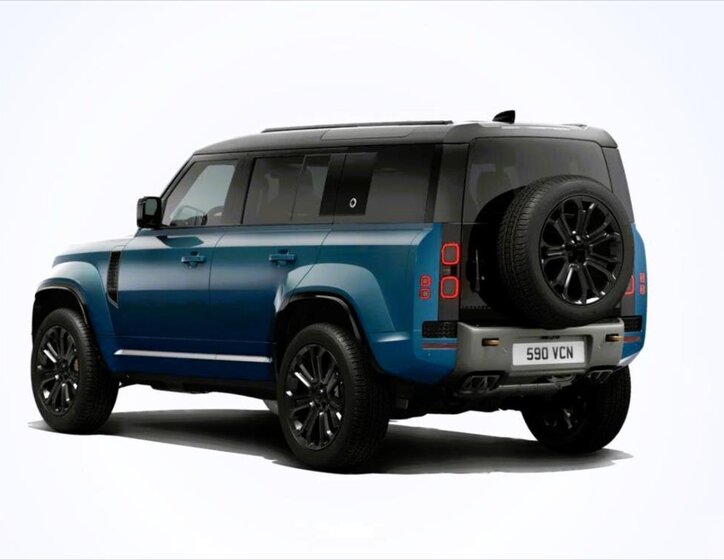Land Rover Defender SUV / Terénní 4,4 l 467 kw