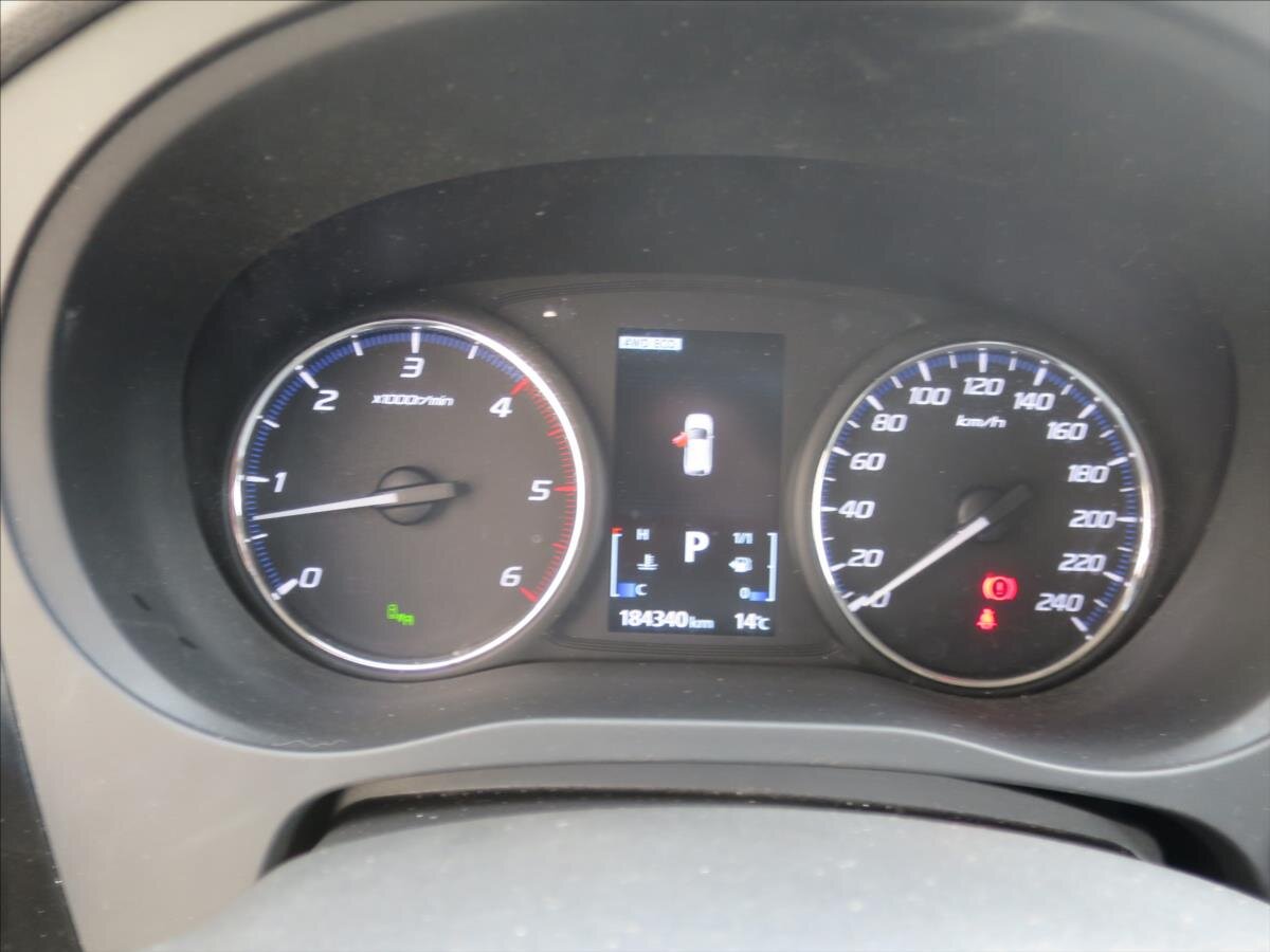 Mitsubishi Outlander SUV / Terénní 2,3 l 110 kw