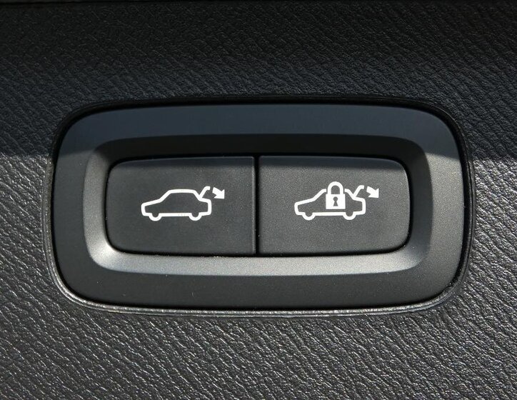 Volvo XC90 SUV / Terénní 2,0 l 173 kw