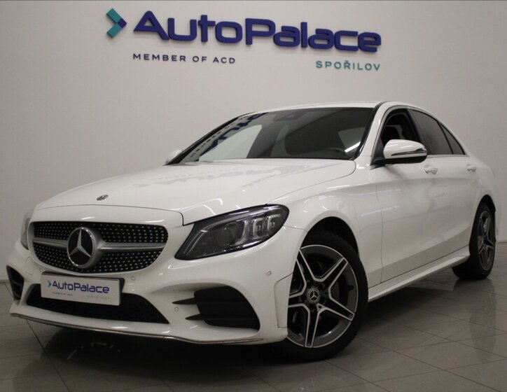 Mercedes-Benz Třídy C Sedan / Limuzína 2,0 l 143 kw