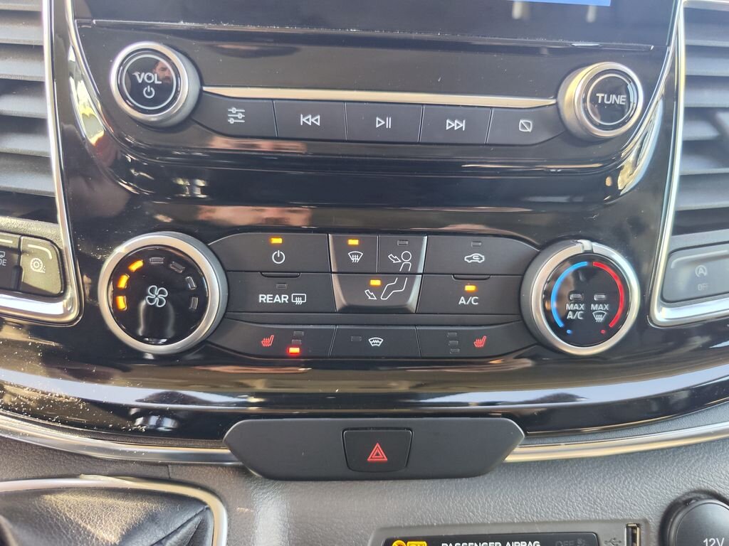 Ford Tourneo Custom VAN / Minibus 2,0 l 110 kw