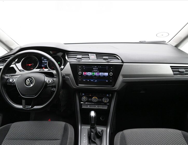 Volkswagen Touran 16