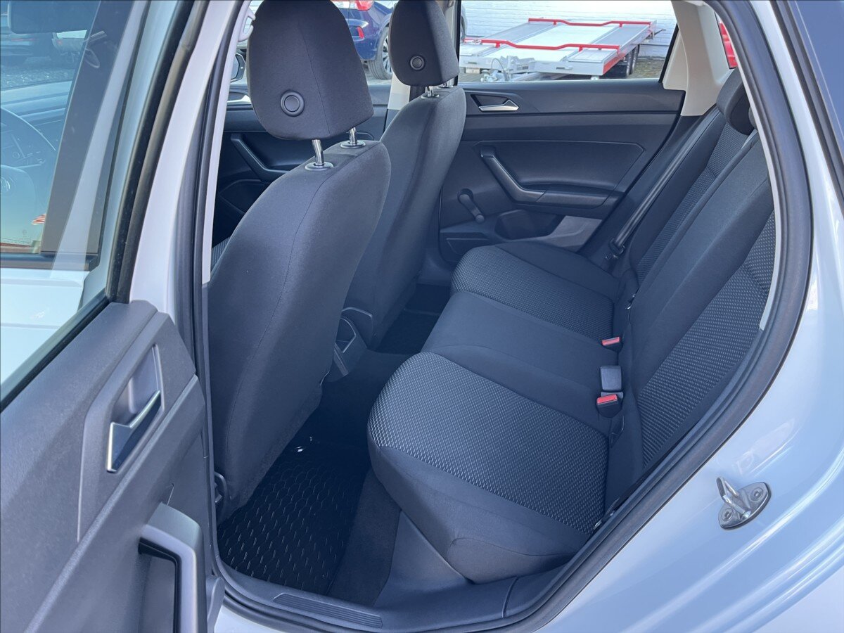 Volkswagen Polo Hatchback 999,0 48 kw